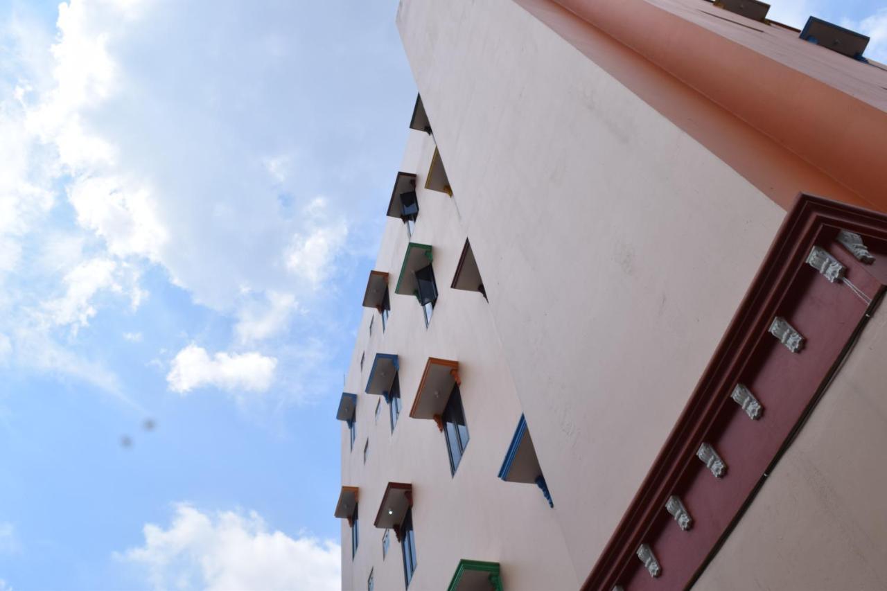 Hotel Sriwijaya 99 Palembang Extérieur photo